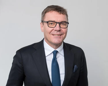 Dr. Stefan Bernhard-Eckel